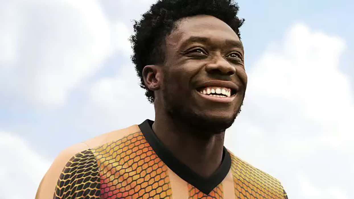 Alphonso Davies Fifa 22 Rulebreakers 86 Rated Prices And In Game Stats Futwiz