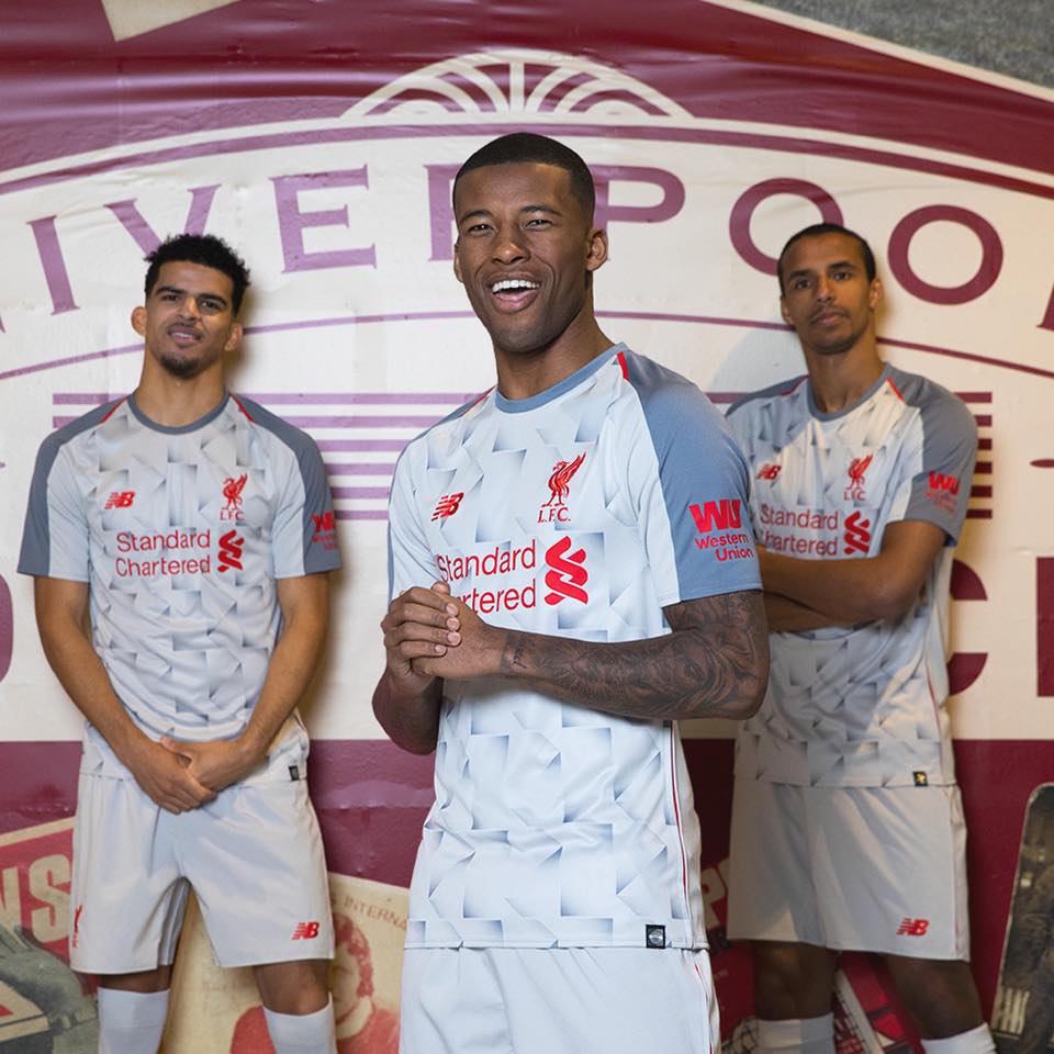 terzo kit liverpool fifa 19