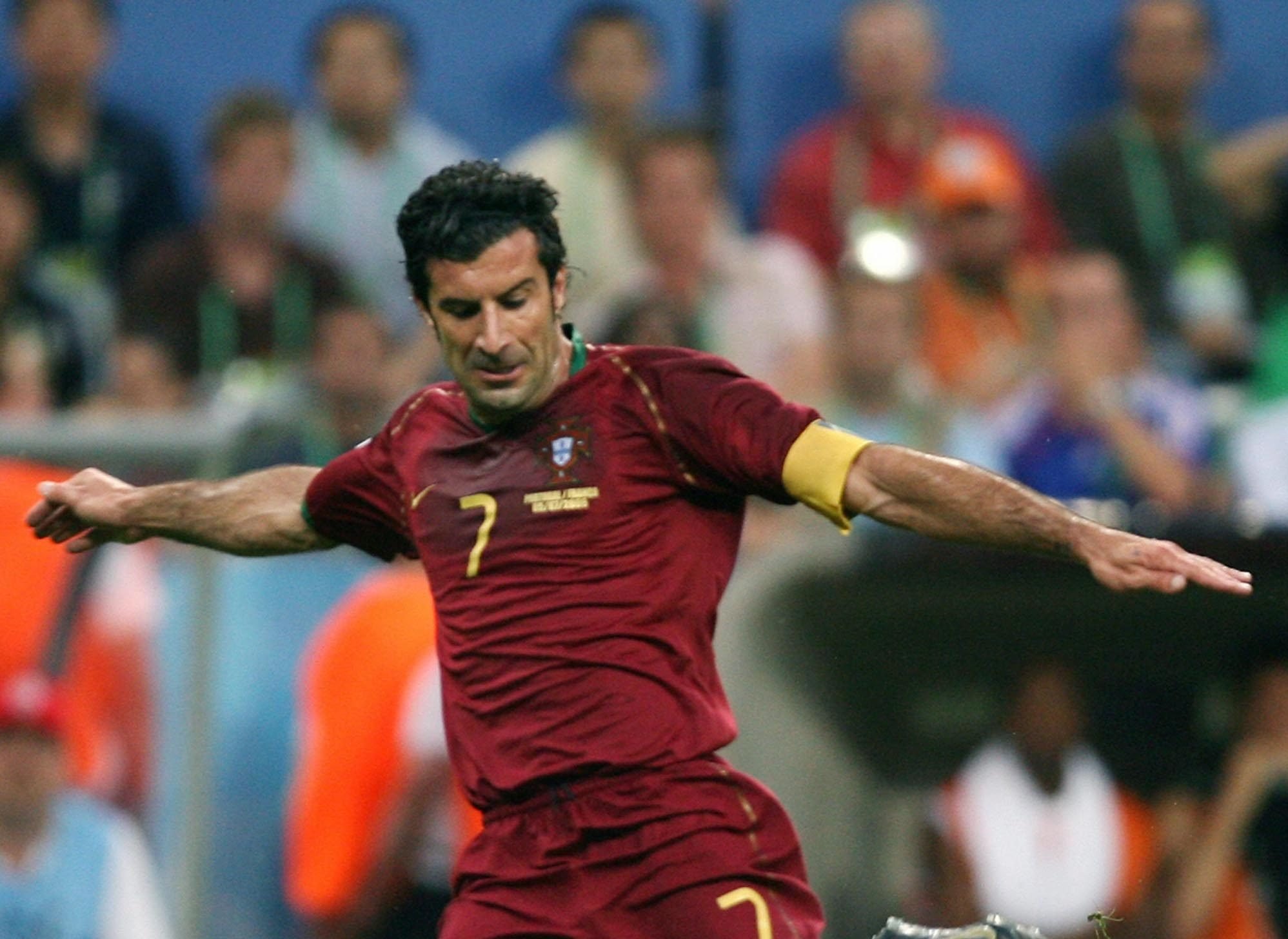 Luis Figo icon fut 19