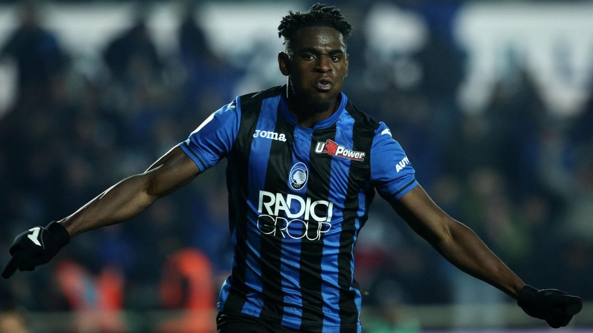 zapata motm fut 19