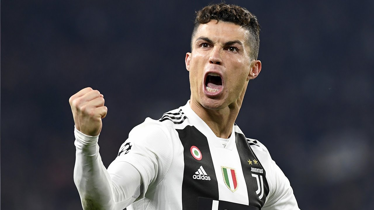 Afbeeldingsresultaat voor cristiano ronaldo juventus premiato