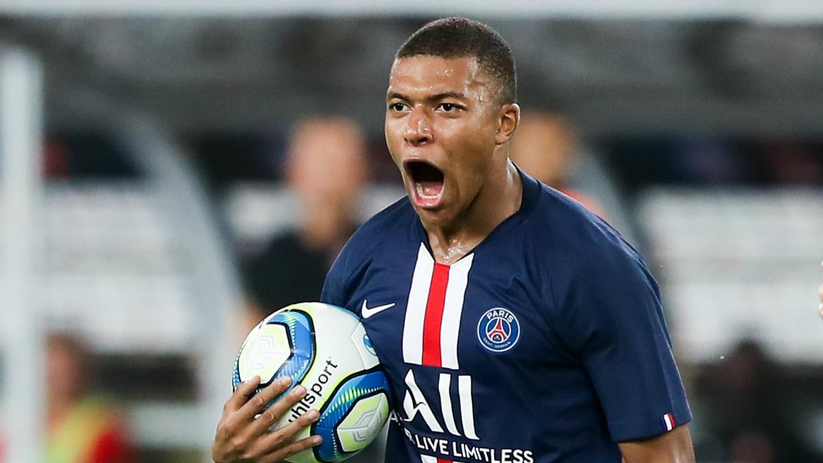 mbappe totw 7 fut 20