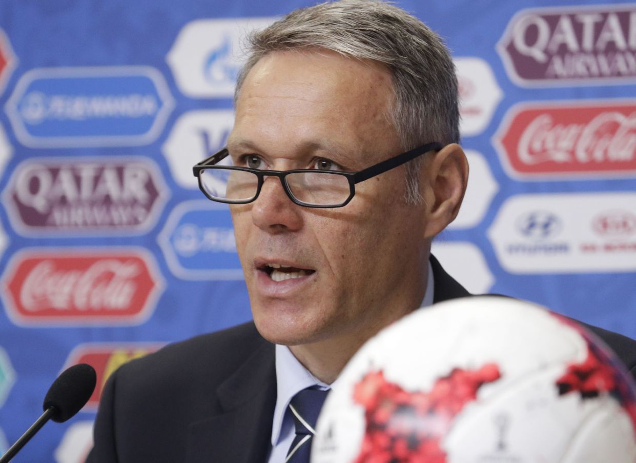 van basten fifa 20